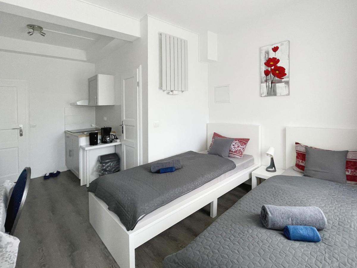 Schwanenburg Apartments Kolonie Rontgental Eksteriør bilde