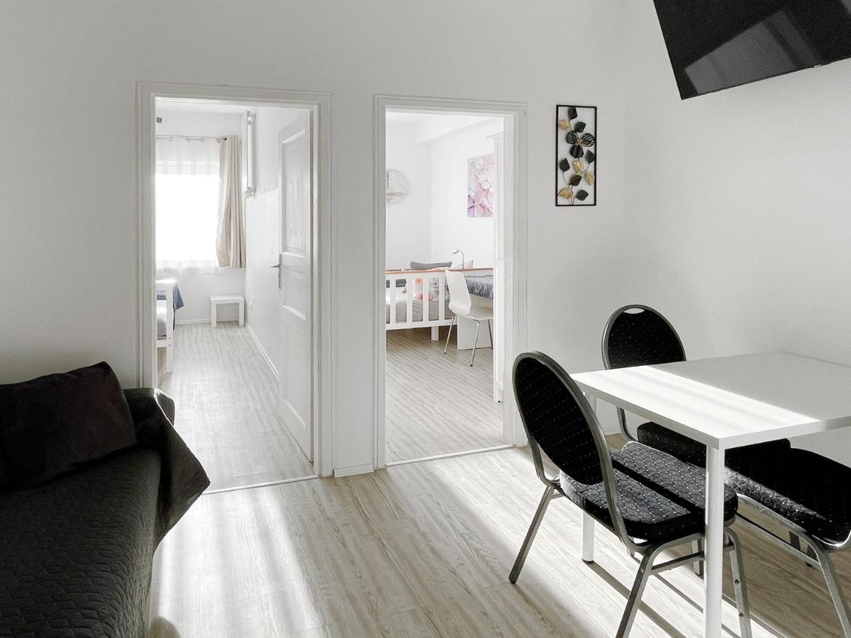 Schwanenburg Apartments Kolonie Rontgental Eksteriør bilde